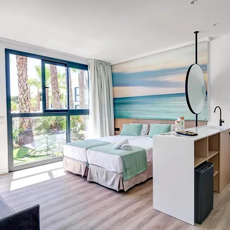 Alannia Hotell
