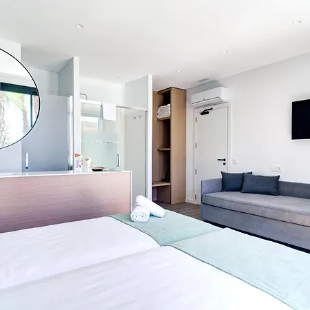 Alannia Hotell